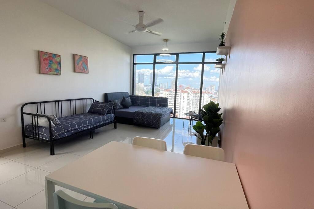 Beacon Suites With Infinity Pool At Georgetown By Wl Εξωτερικό φωτογραφία