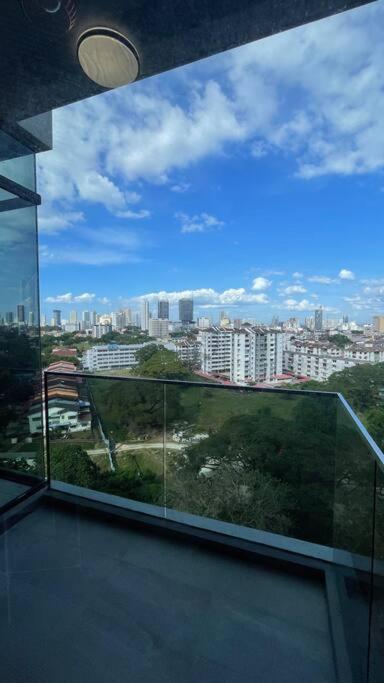 Beacon Suites With Infinity Pool At Georgetown By Wl Εξωτερικό φωτογραφία